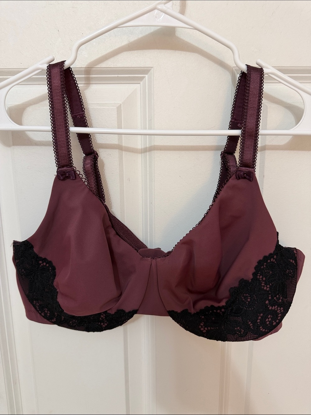 Olga Wine and Black Lace Full-Coverage Bra size 40C